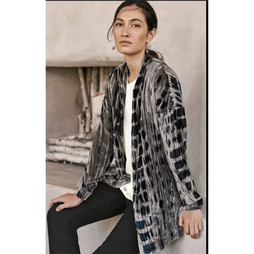 J. Jill Gray and Black Patterned Open-Front Cardigan
